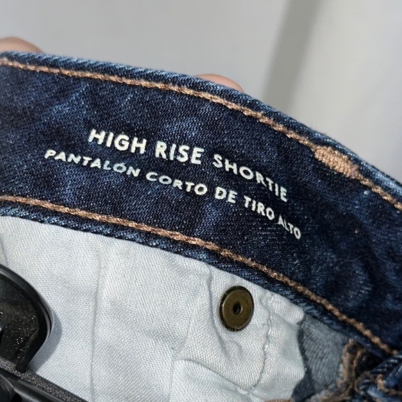 Universal Thread high rise shortie distressed denim shorts size 6 / 28 - Picture 4 of 4